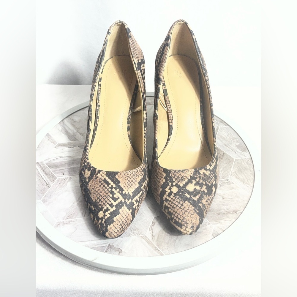 H&M Snakeskin Print Block Heel Pumps Womenโs EU 39 US 8.5โ9